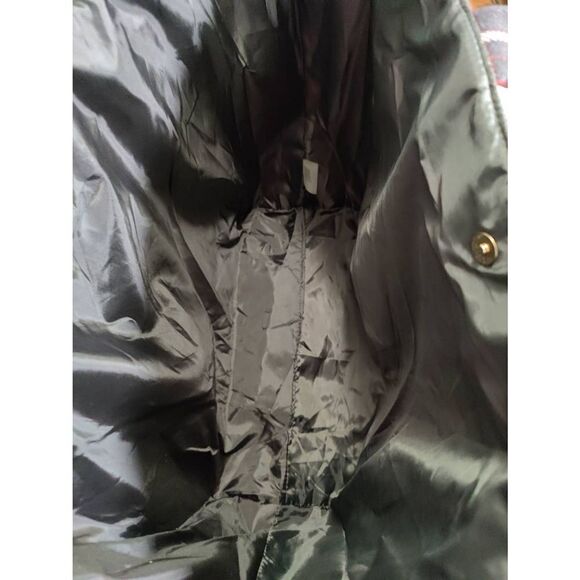 Victoria's Secret extra large red 100% polyester faux flannel and faux shearling - Picture 4 of 5